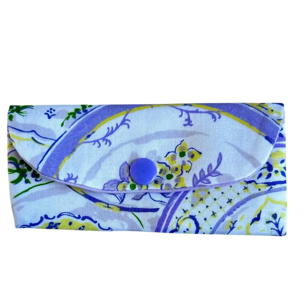 HAND CRAFTED Colorful Floral Fabric 100% Cotton Lipstick Cozy Pocket Holder - Picture 4 of 7